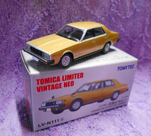 ニッサン スカイライン 2000GT-EX ゴールデンカー(80年式) Lv-n111c