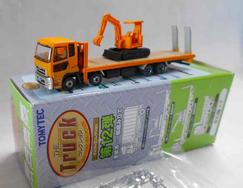 重機運搬車(油圧ショベル) UDトラックス クオン 1/150