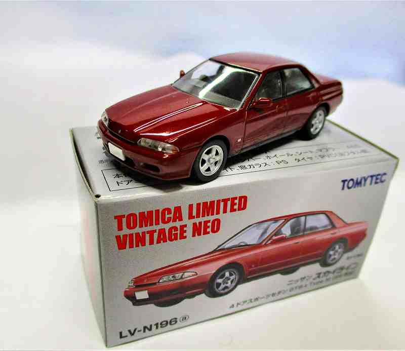 ニッサン スカイライン 4ドア スポーツセダン GTS-t M型(89年) n196a Lv-81C