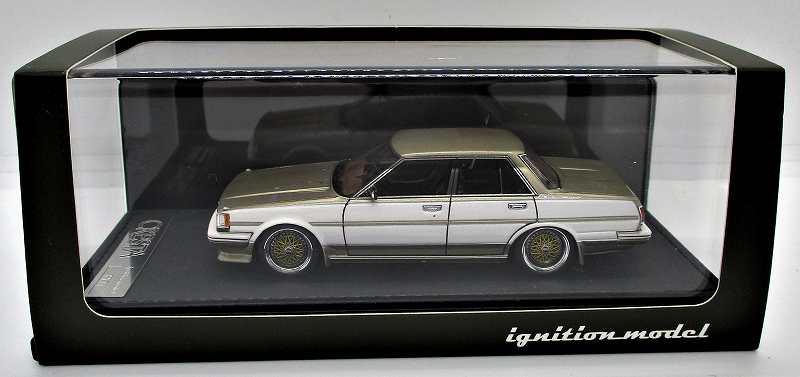 トヨタ クレスタ (GX71) スーパー ルーセント ホワイト/ゴールド 1/43 イグニッションモデル No0684